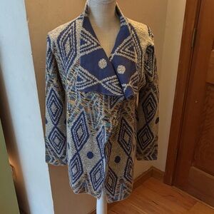 Geometric Patterned Blue and Cream Women's Sweater. NWT